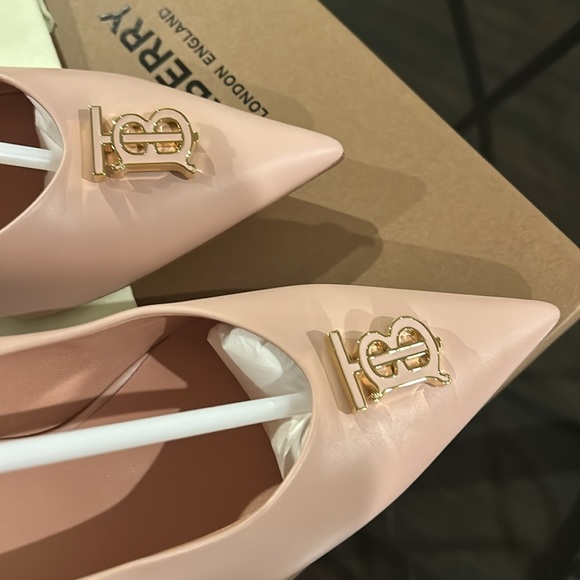 New authentic Burberry logo heels - Picture 7 of 11
